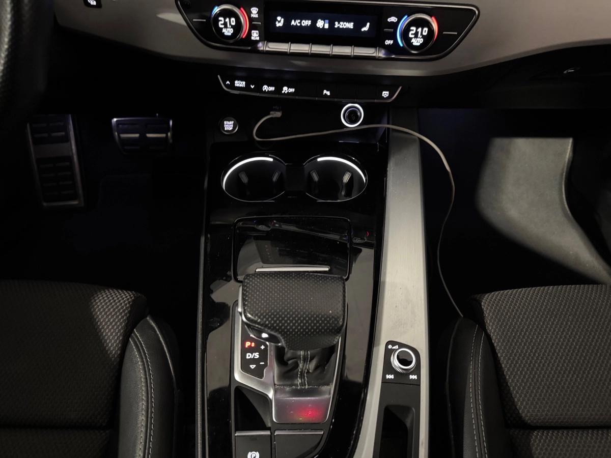 Aperçu indisponible de Audi A4