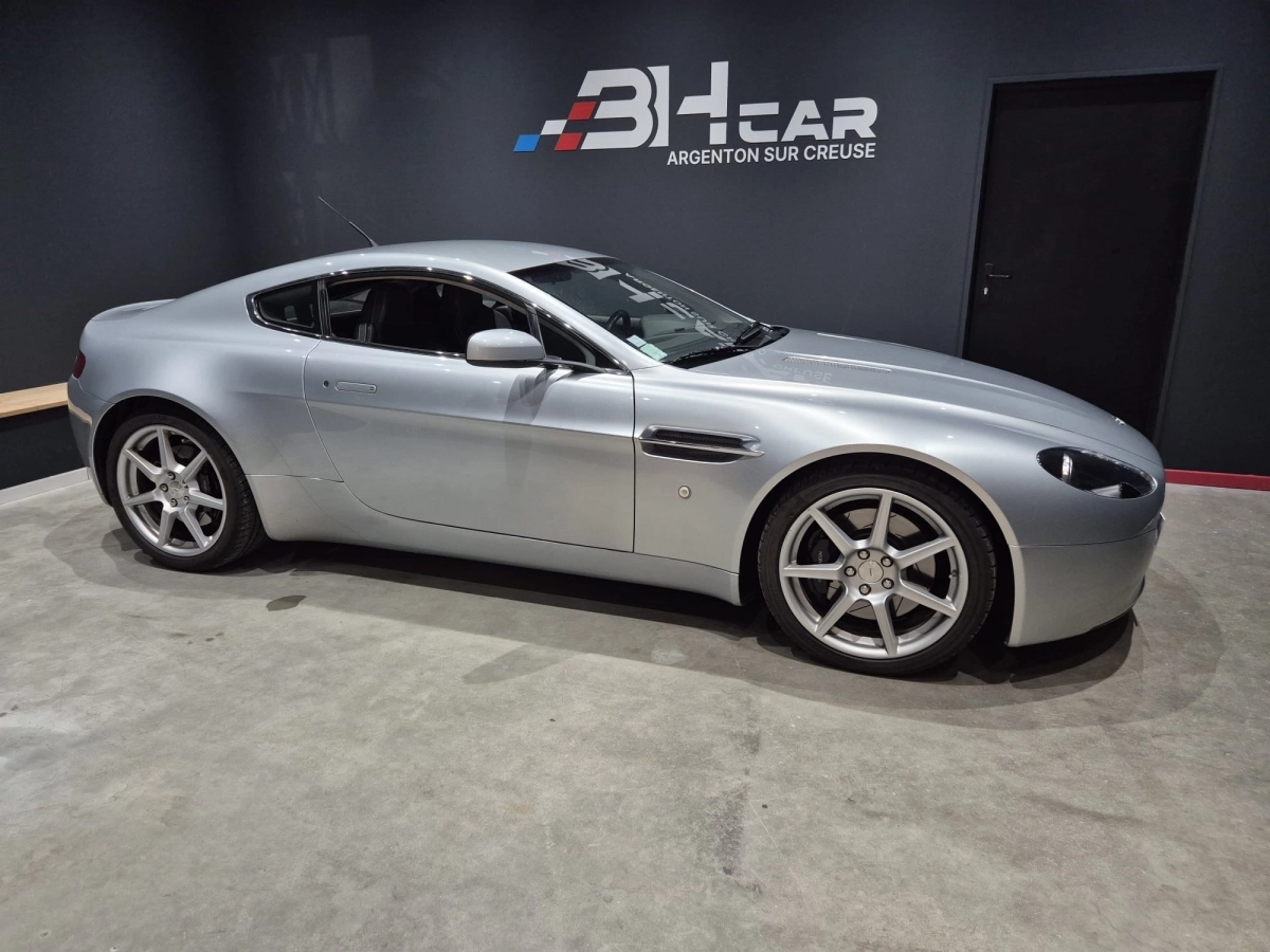 Aston Martin V8 Vantage - photo 4