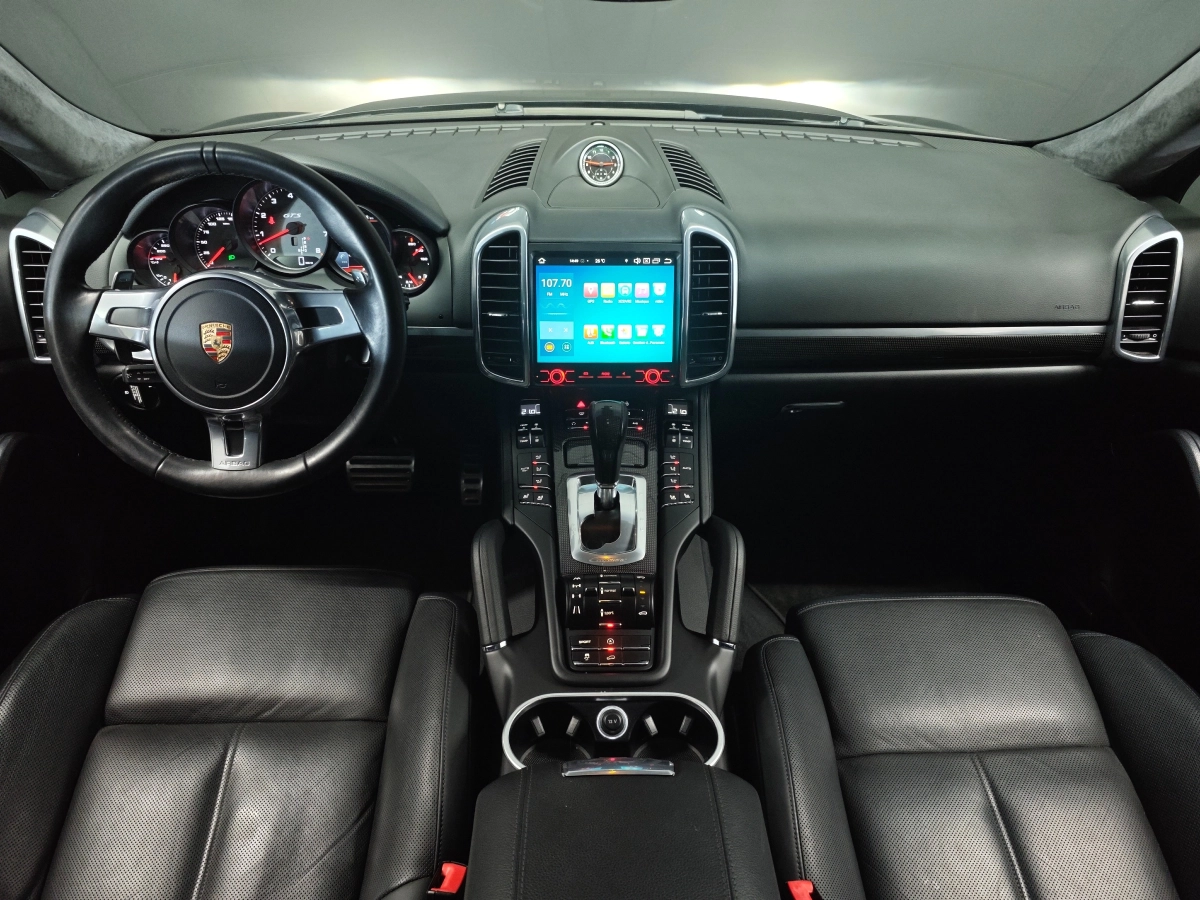 Porsche Cayenne - photo 6