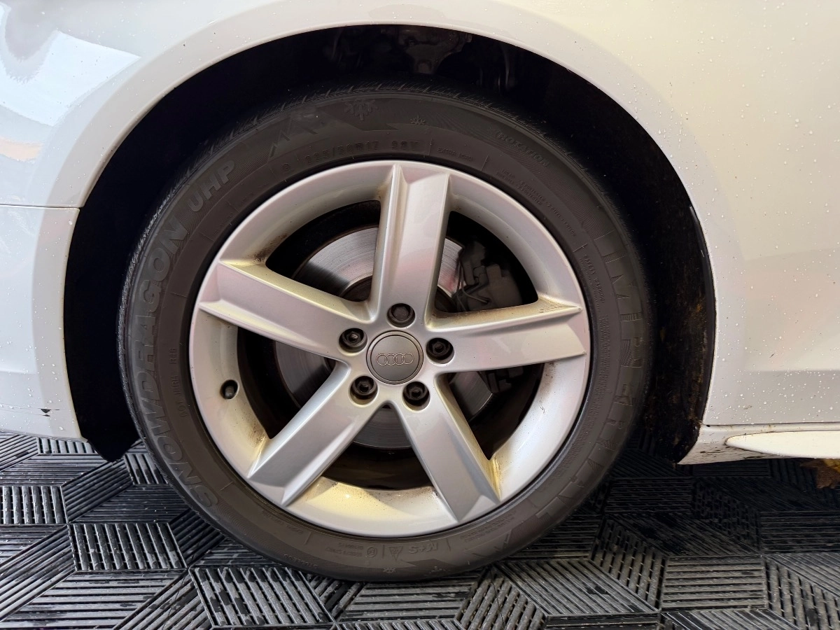 Audi A4 - photo 11