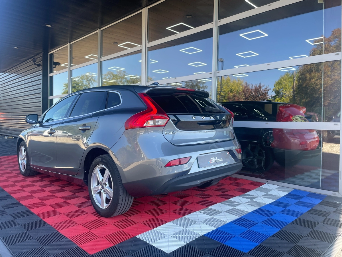 Volvo V40 - photo 4