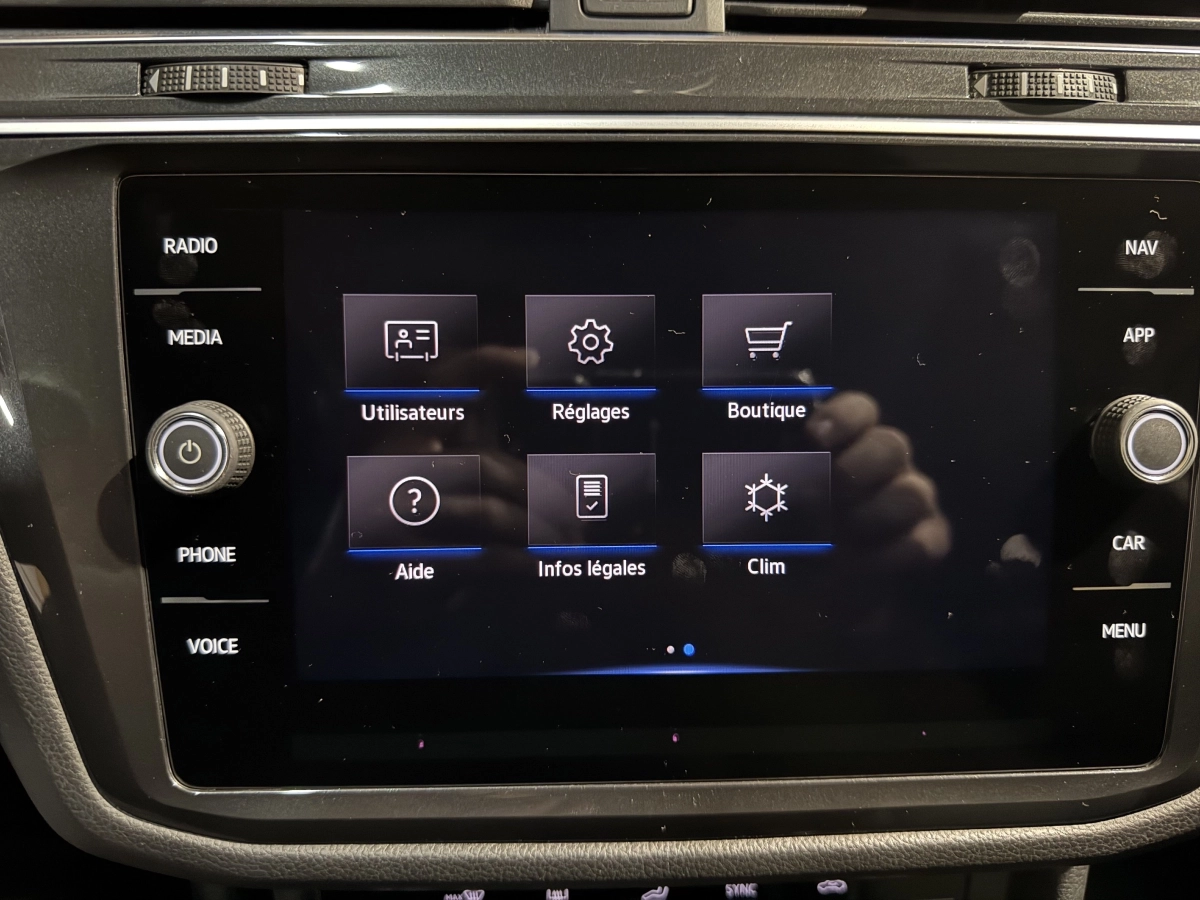 Volkswagen Tiguan - photo 14