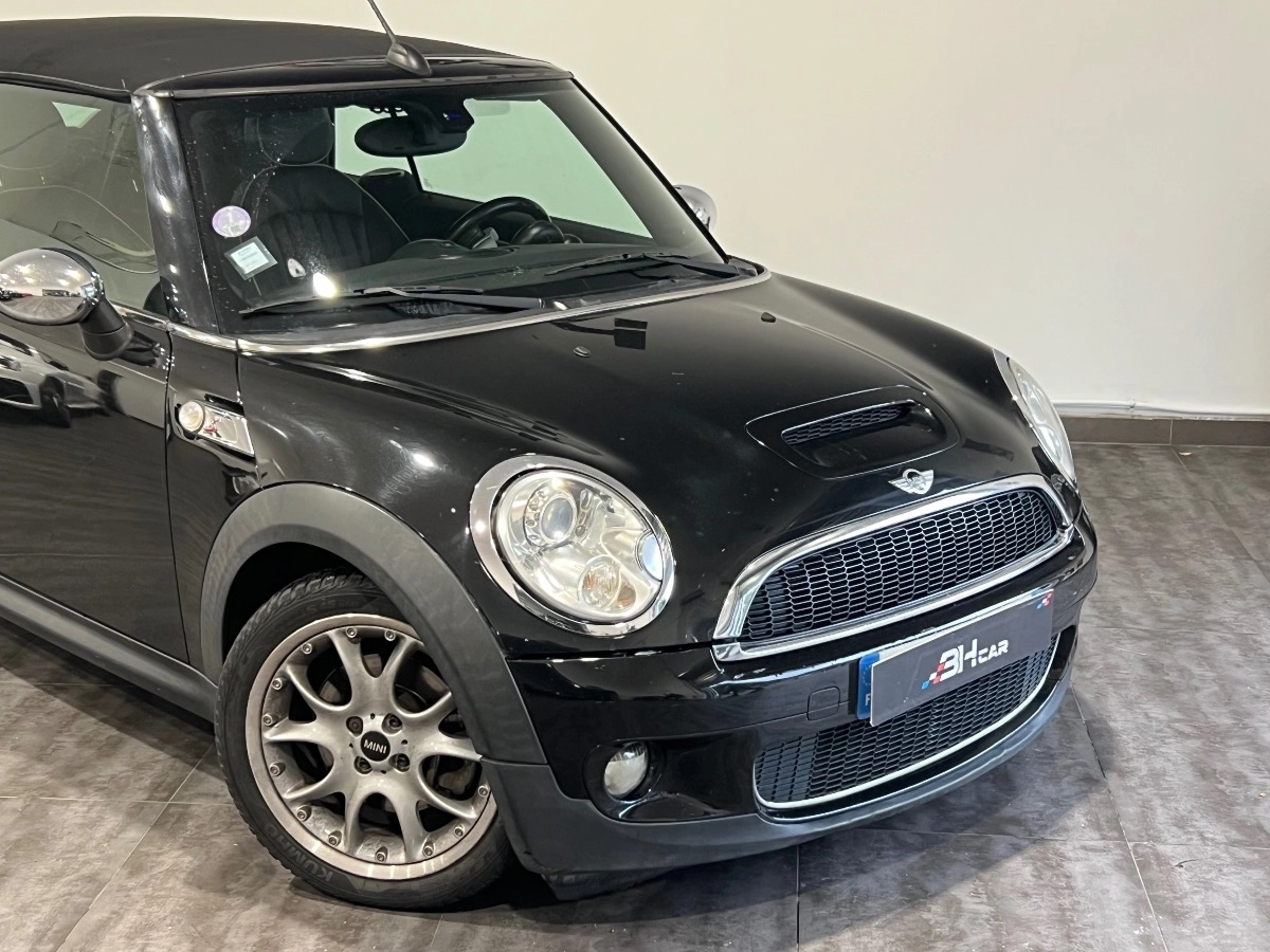 Mini Cabrio - photo 2
