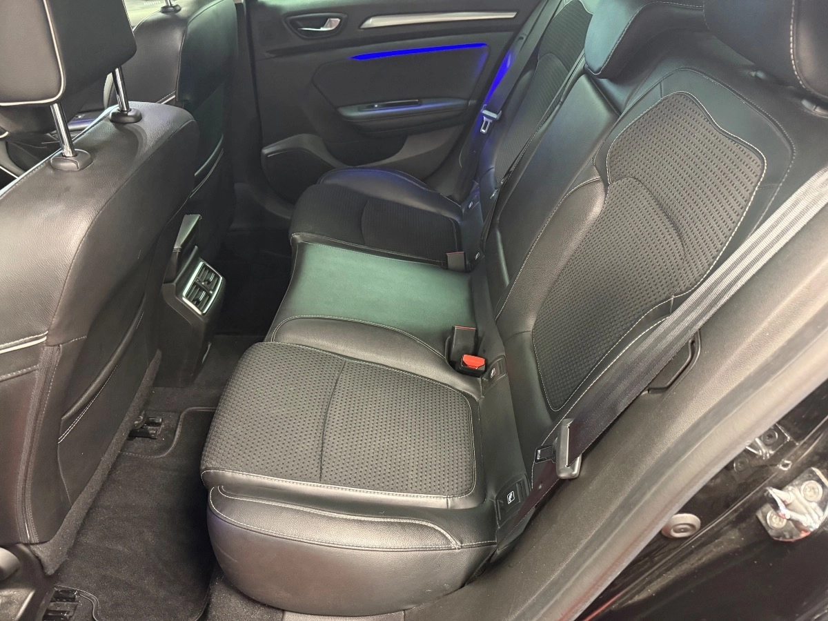 Renault Megane - photo 17