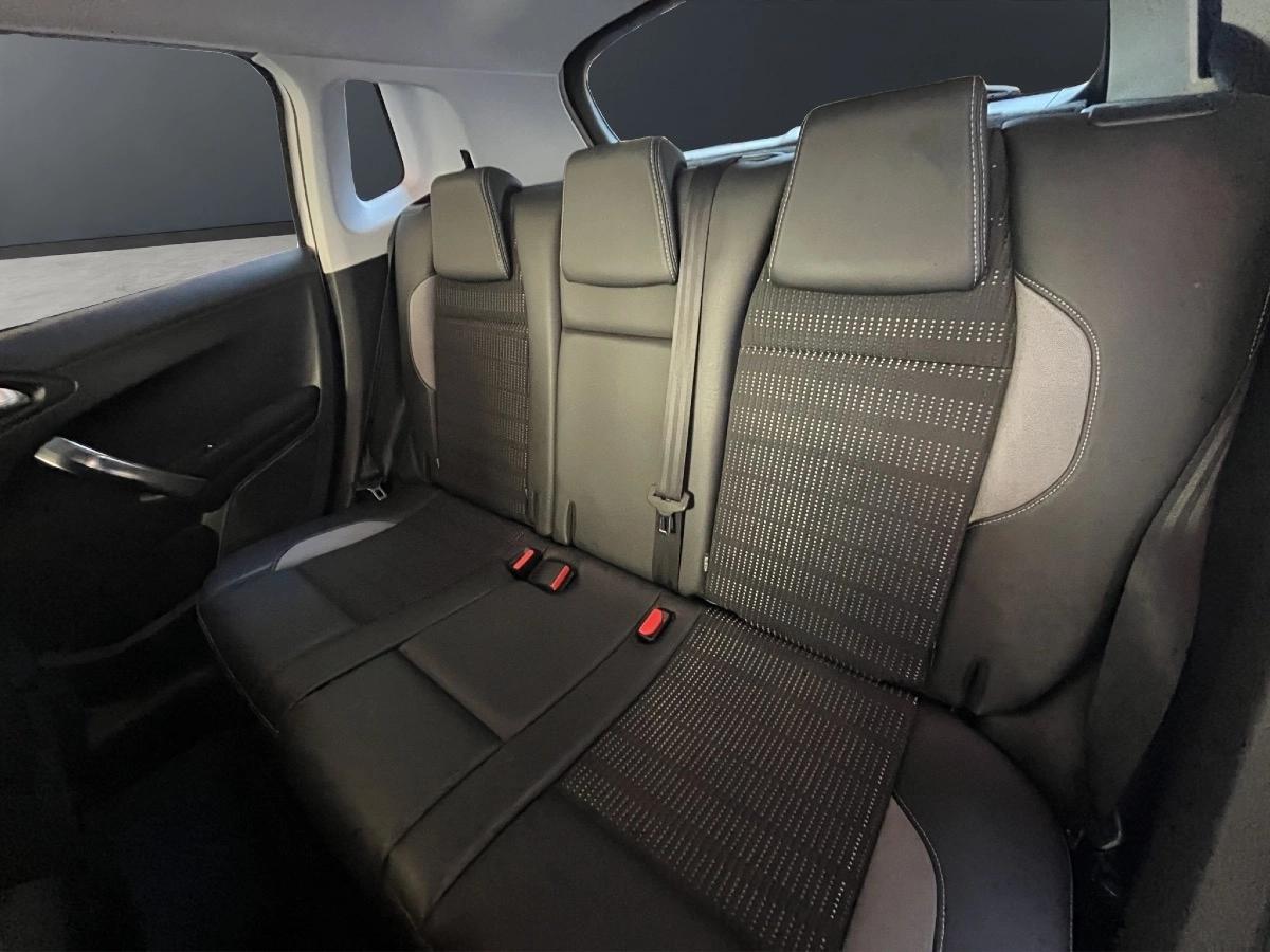 Peugeot 2008 GENERATION-I 1.6 E-HDI 90 BUSINESS PACK