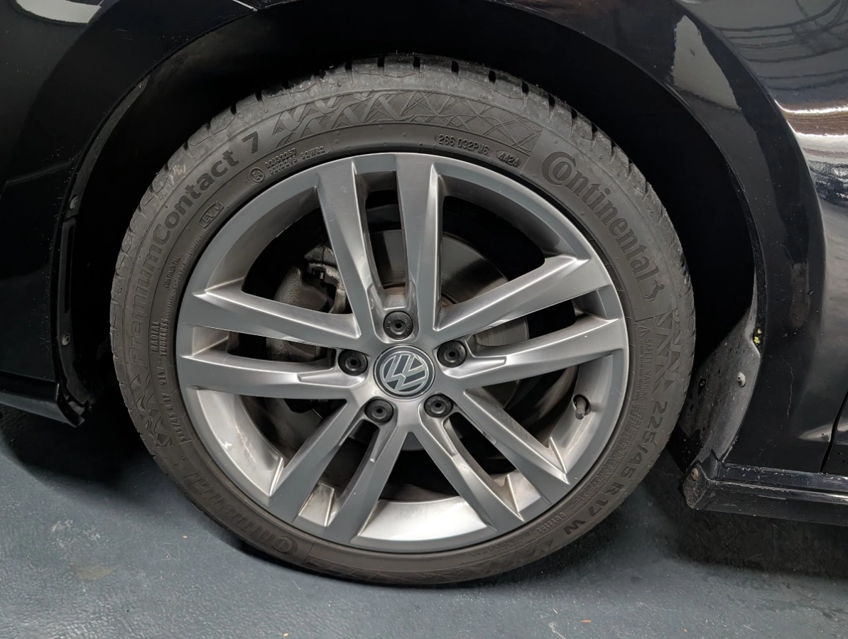 Volkswagen Golf - photo 30