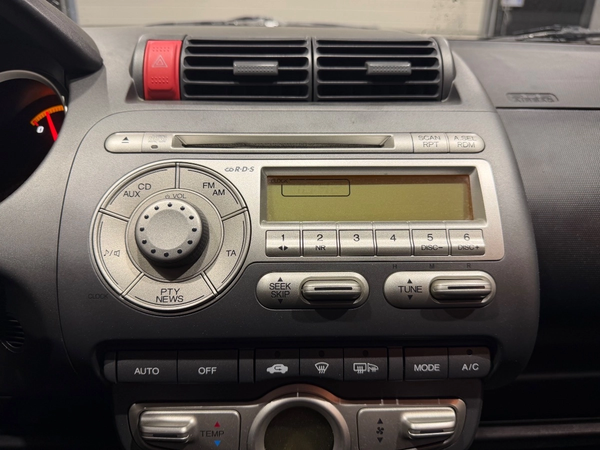 Honda Jazz - photo 18
