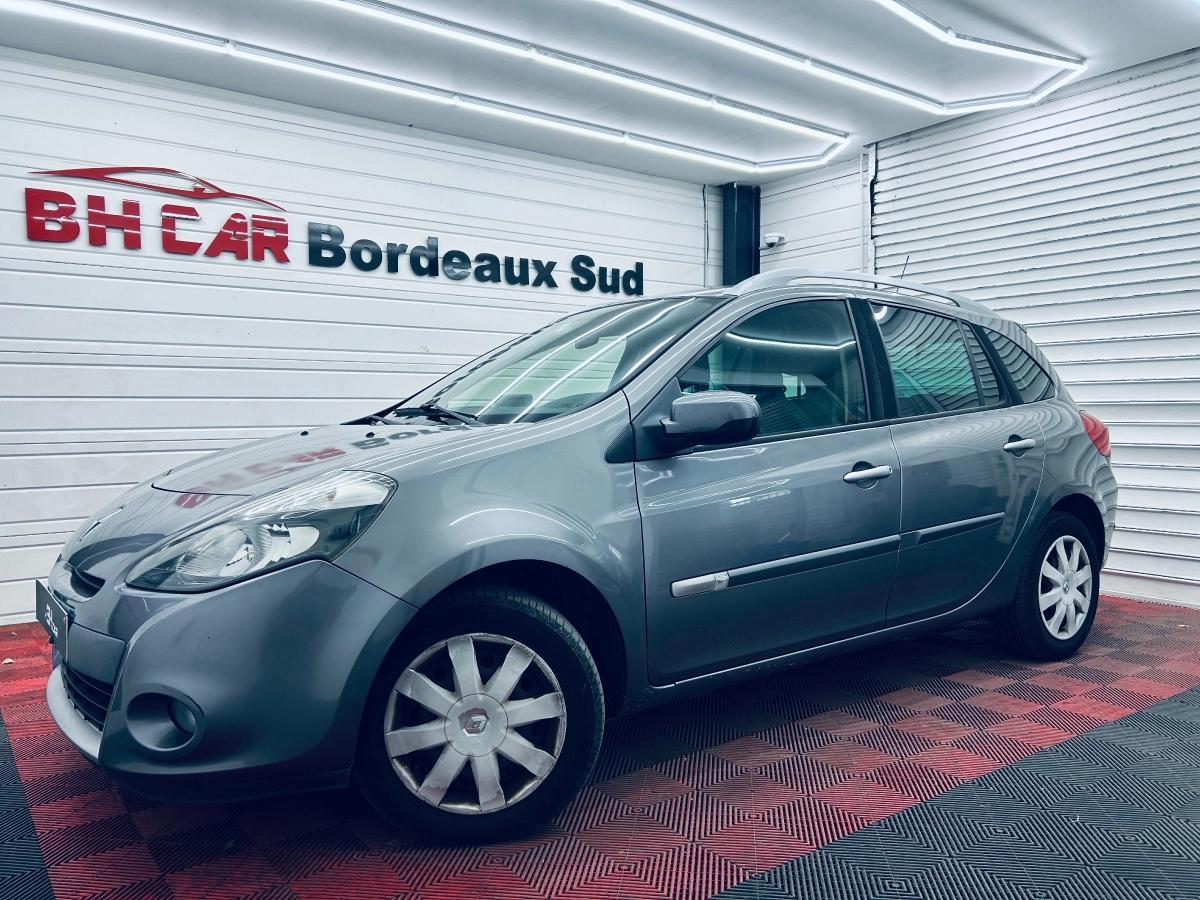 Image: Renault Clio 1.5 DCI 85 TOM TOM // ENTRETIEN COMPLET RENAULT / 1ERE MAIN / KIT DISTRIBUTION A JOUR