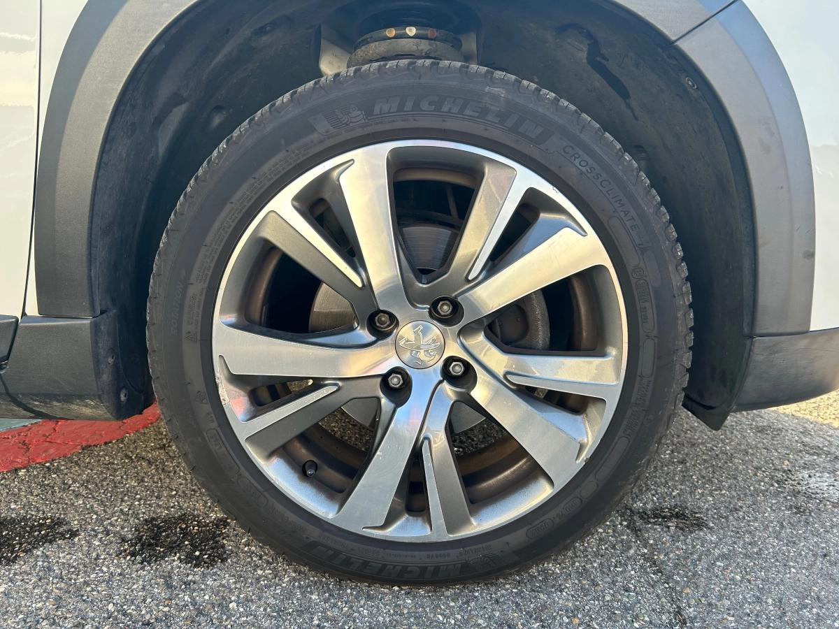 Peugeot 2008 GENERATION-I 1.6 BLUEHDI 120 CROSSWAY