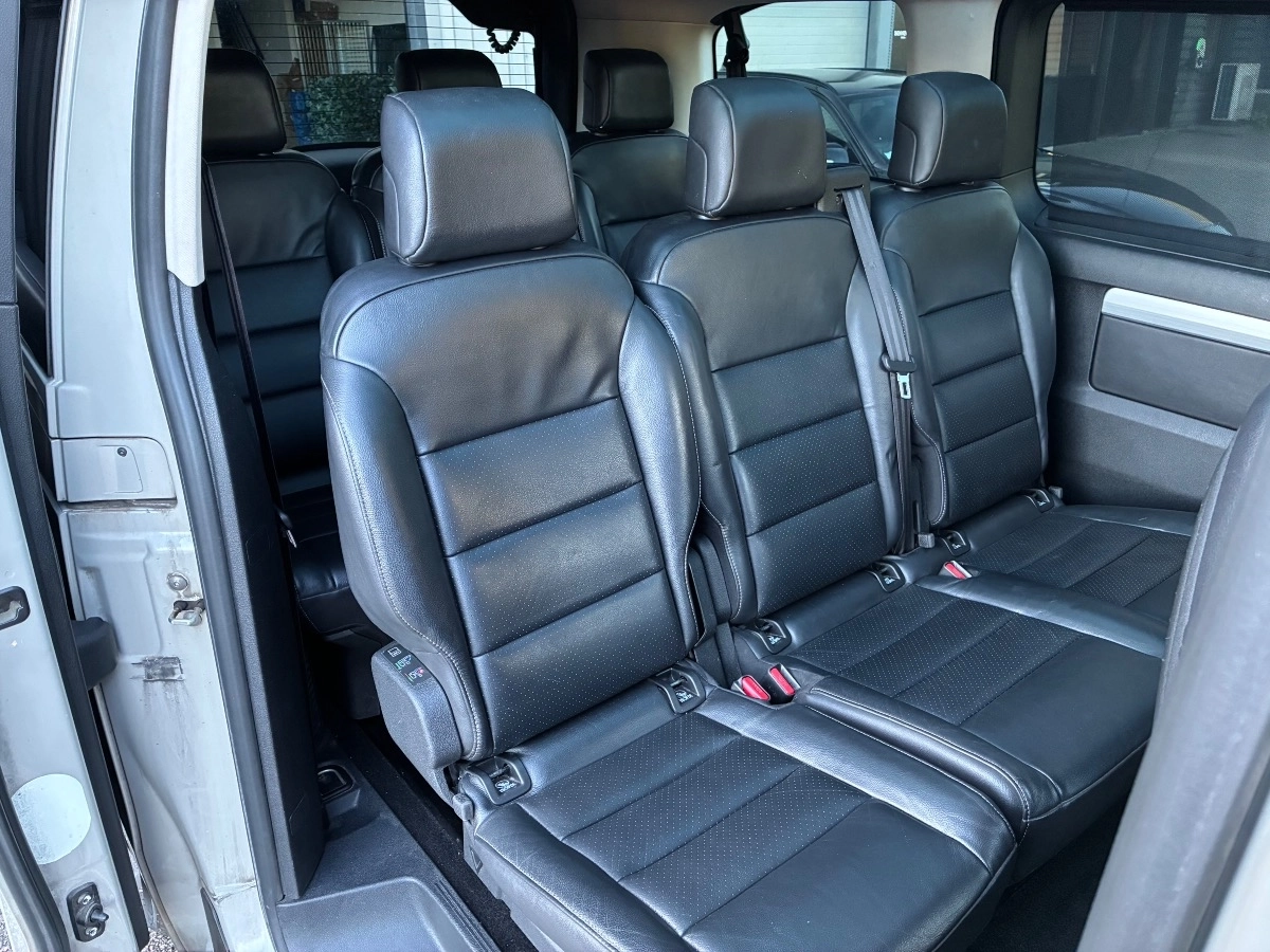 Peugeot Traveller - photo 23