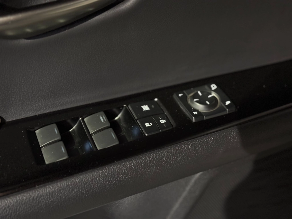 Lexus Ux - photo 6