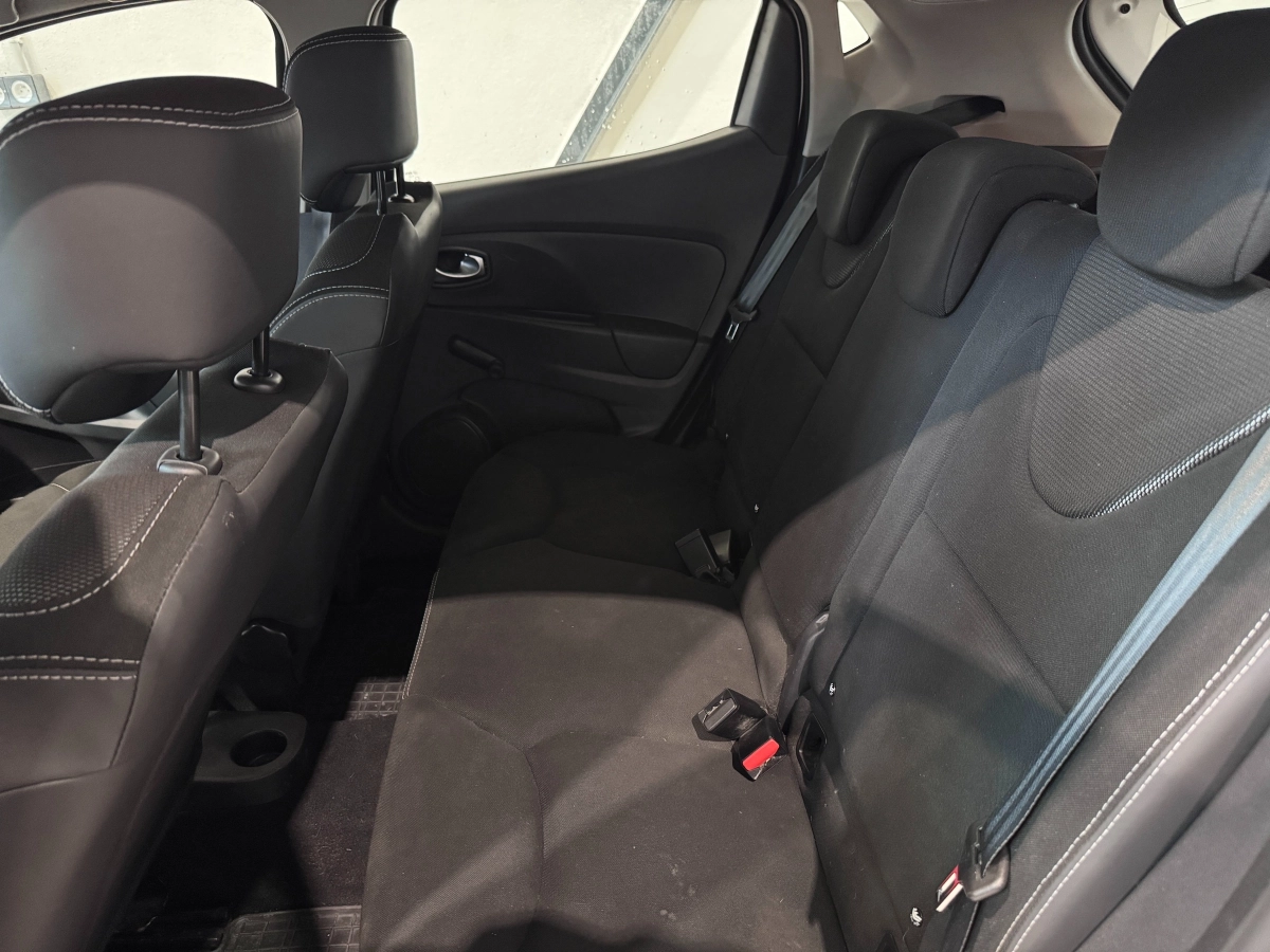 Renault Clio - photo 11