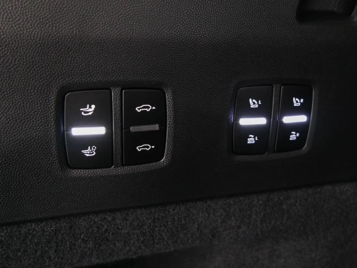 Porsche Cayenne Electrique 442ch 633km WLTP Toit Ouvrant/Attelage/Sport Sound/21“/Sièges 14/Volant Surfaces et Siège