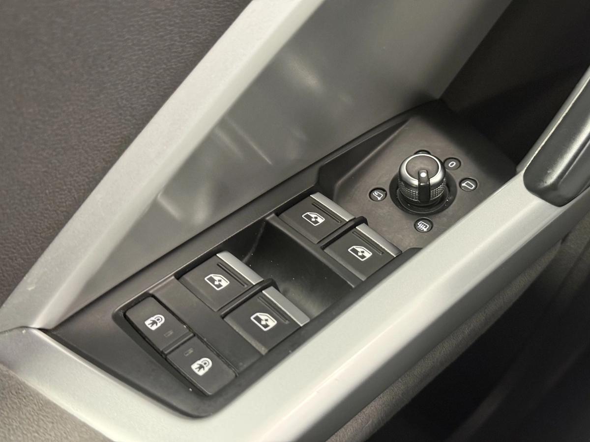 Audi Q3 2.0 35 TDI 150 DESIGN LUXE S-TRONIC BVA