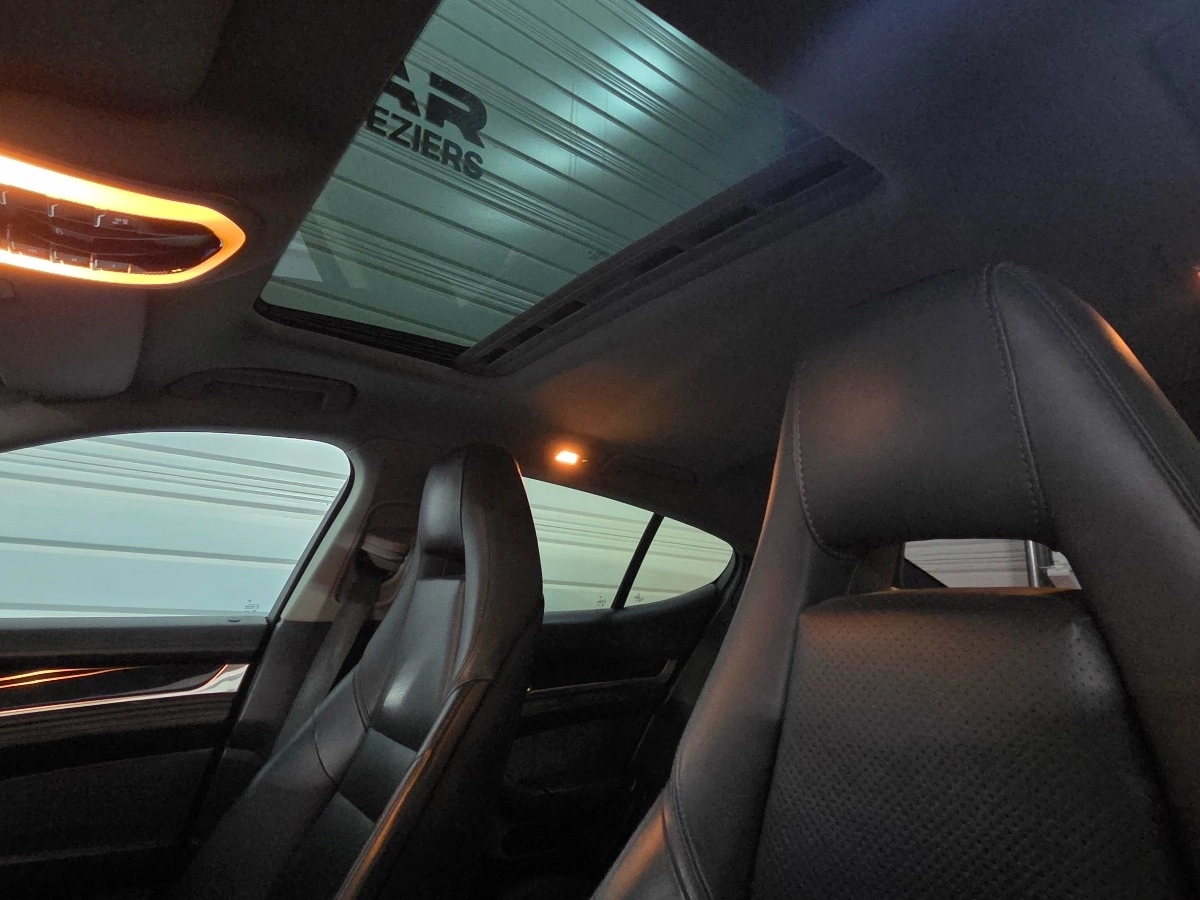 Porsche Panamera - photo 12