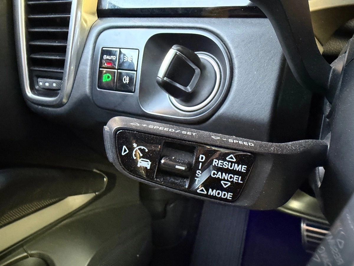 Porsche Cayenne - photo 39