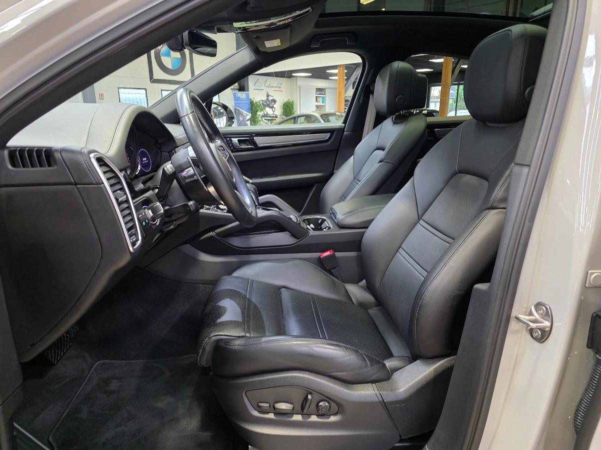 PORSCHE CAYENNE 3.0 V6 462 PLATINIUM EDITION