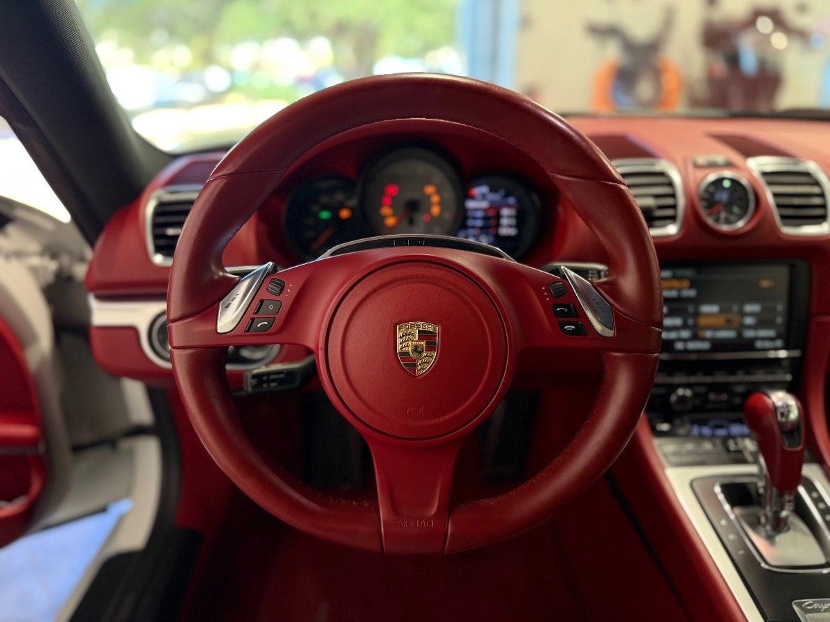 Porsche Cayman - photo 17