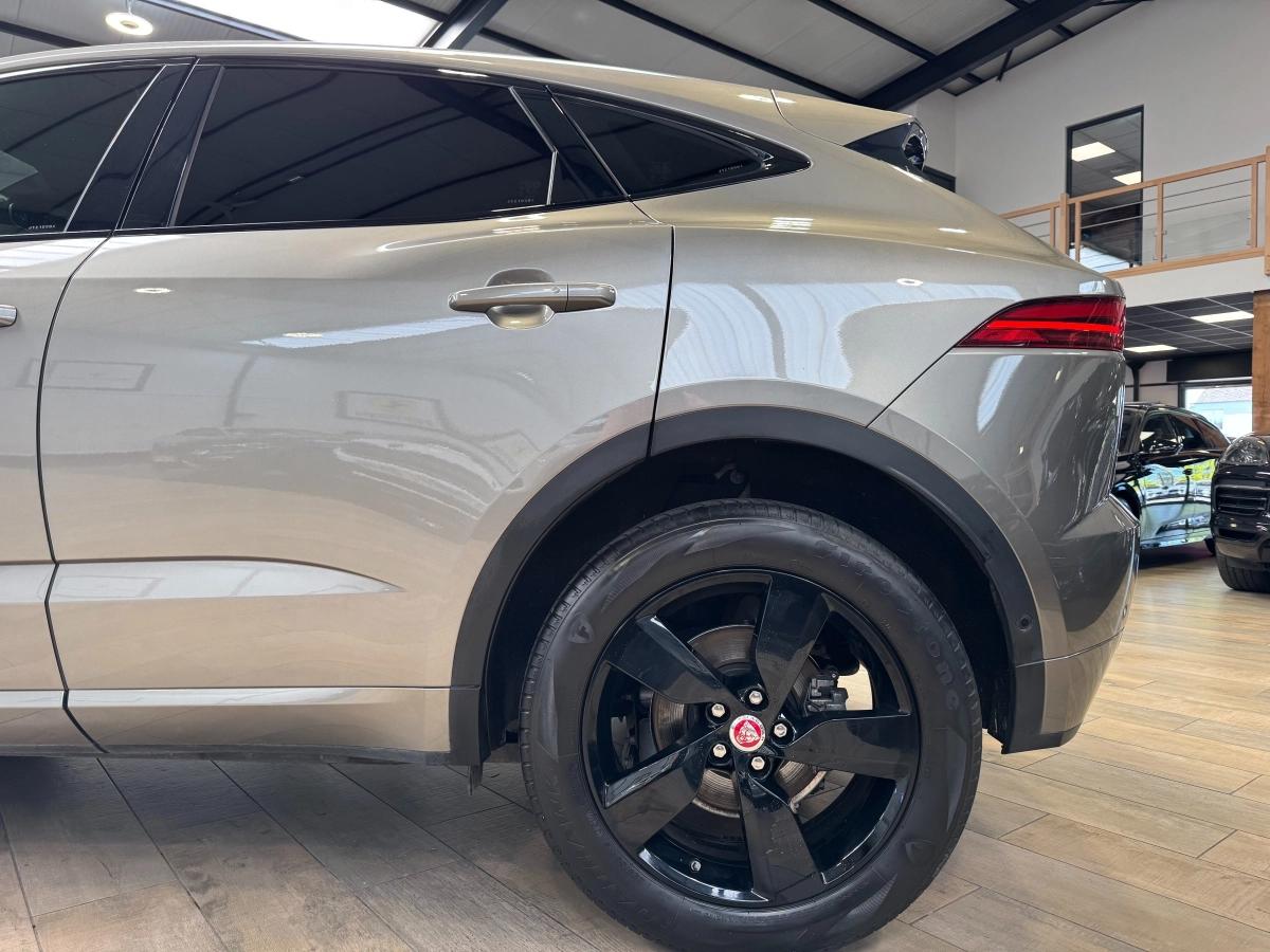 Jaguar E-pace 2.0 D240 240 R-DYNAMIC SE AWD BVA / TOIT PANO / MERIDIAN / SIEGES ELEC CHAUFFANTS