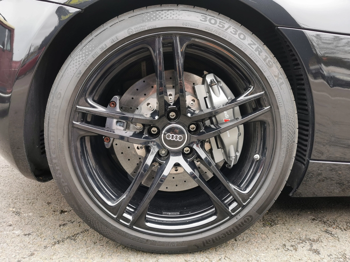 Audi R8 - photo 21