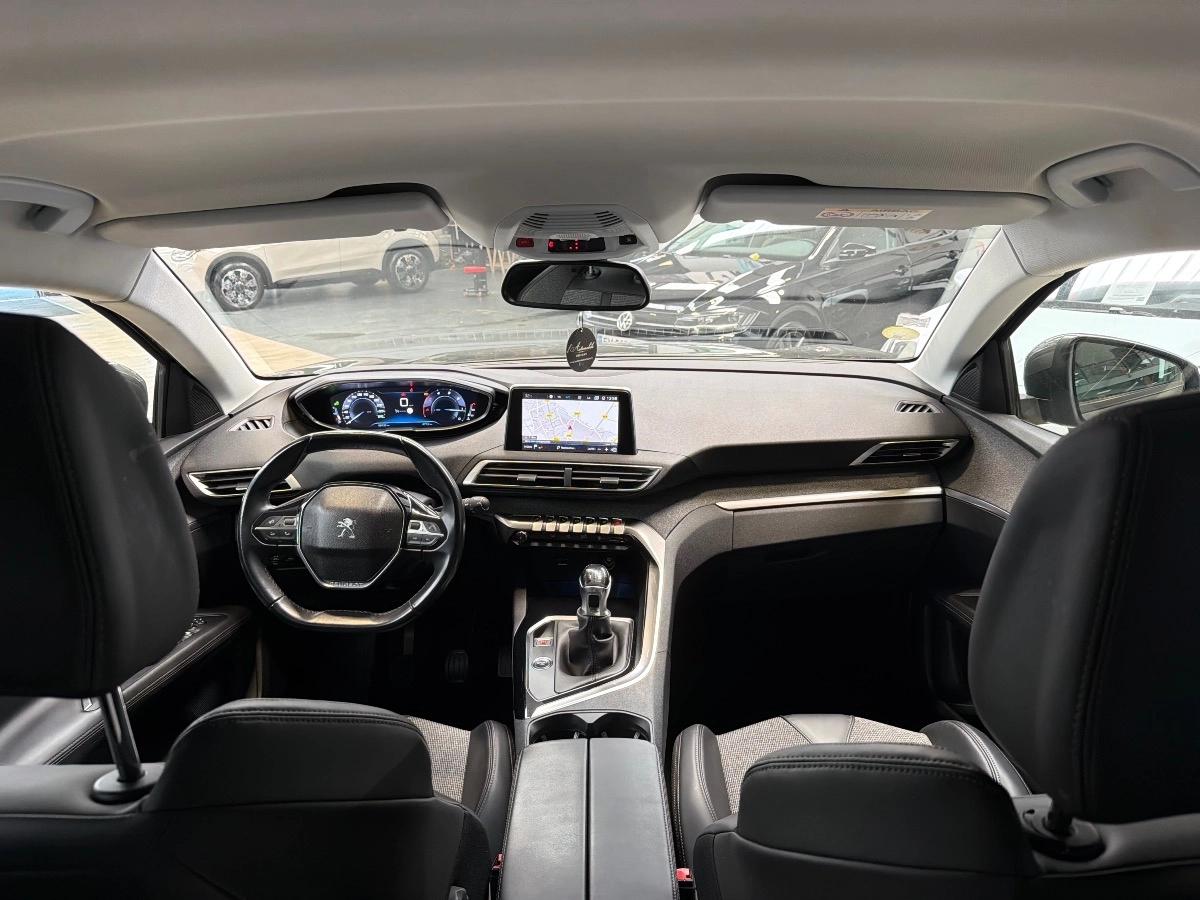 Peugeot 3008 1.5 HDI 130CV ALLURE 360°/ CARPLAY