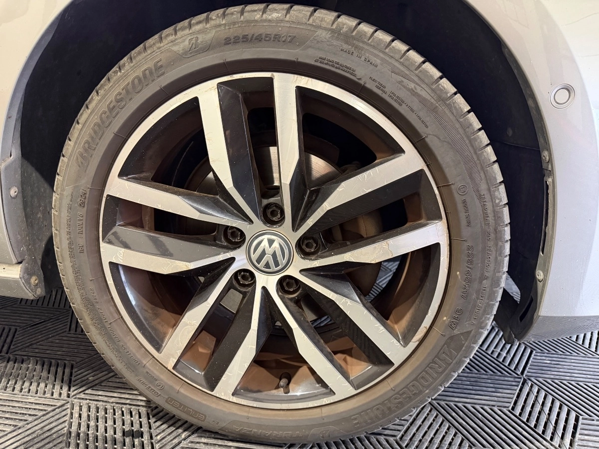 Volkswagen Golf - photo 8