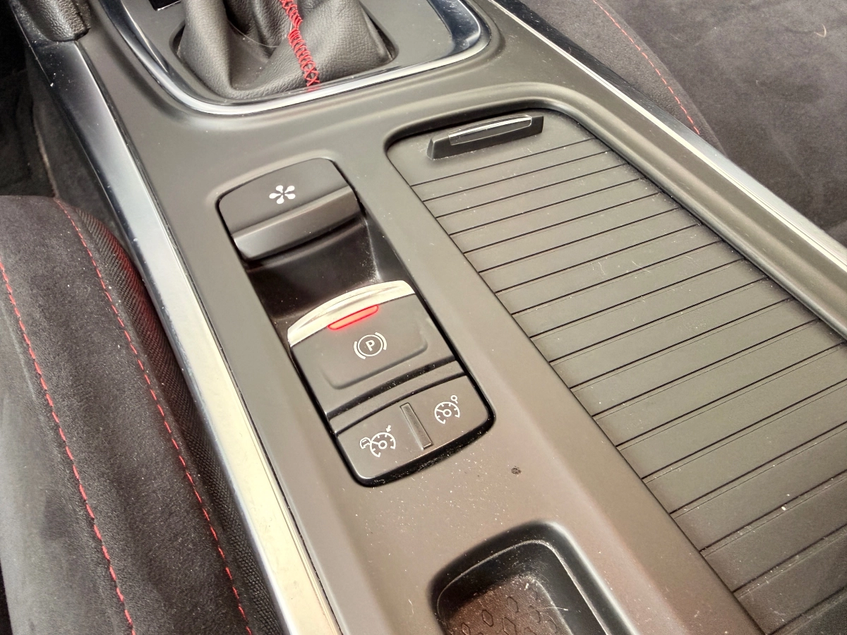 Renault Megane - photo 26