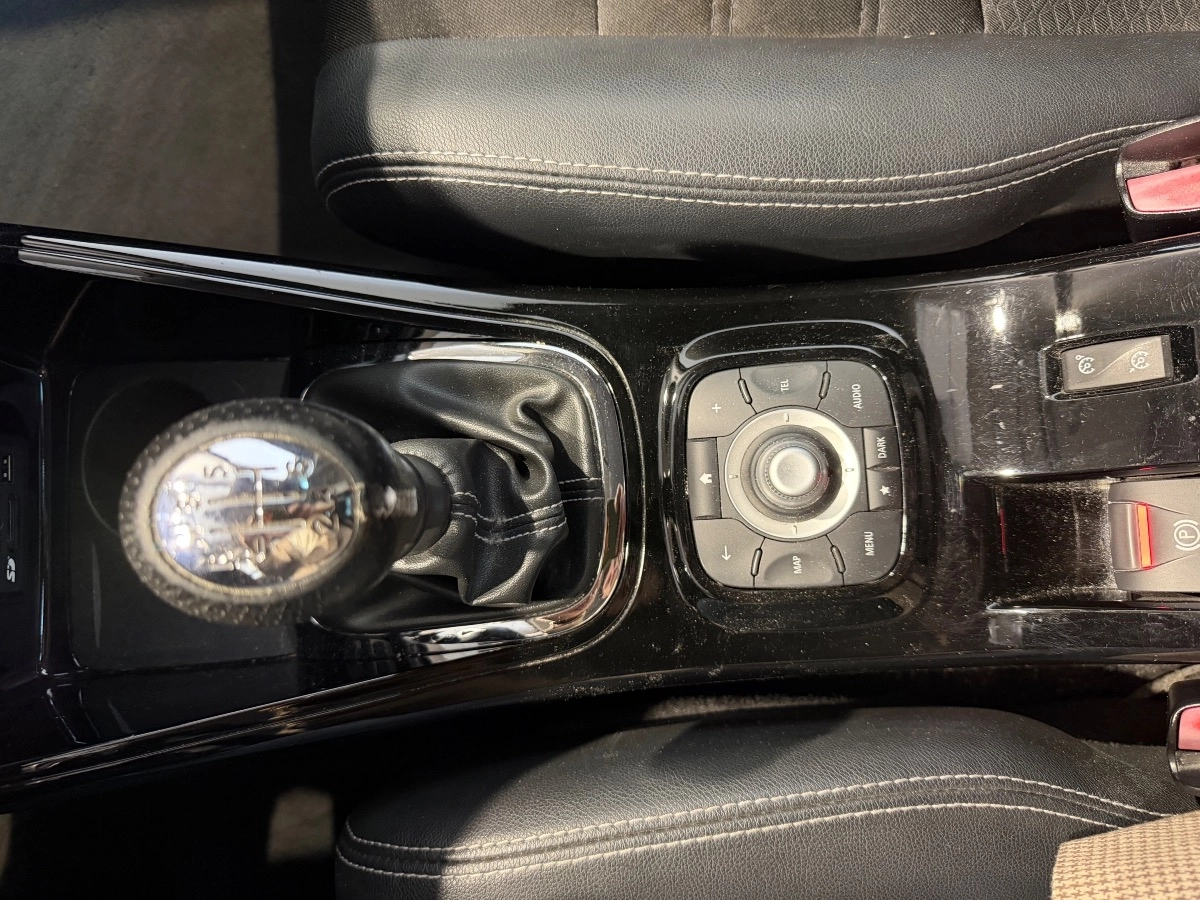 Renault Megane - photo 23
