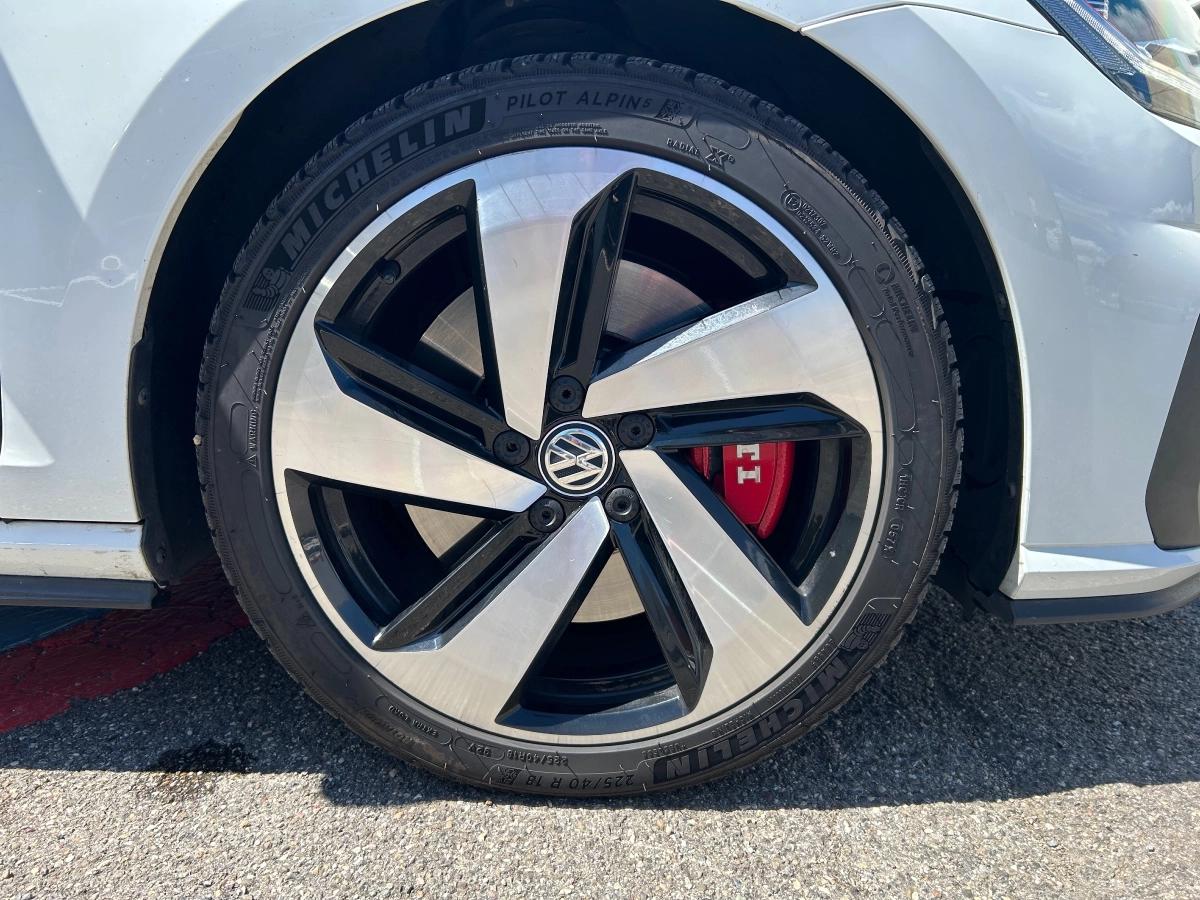 Volkswagen Golf 2.0 TSI 245 GTI DSG BVA