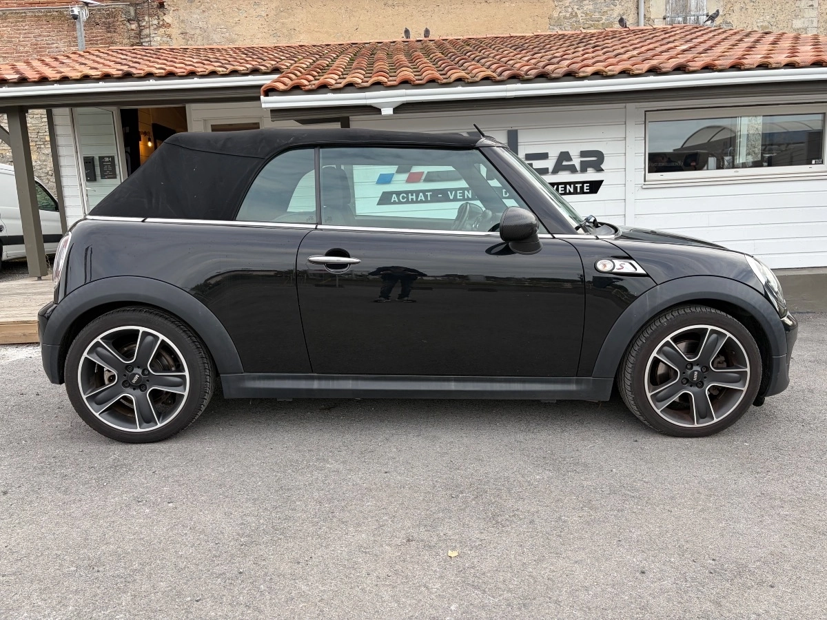 Mini Cabrio - photo 4