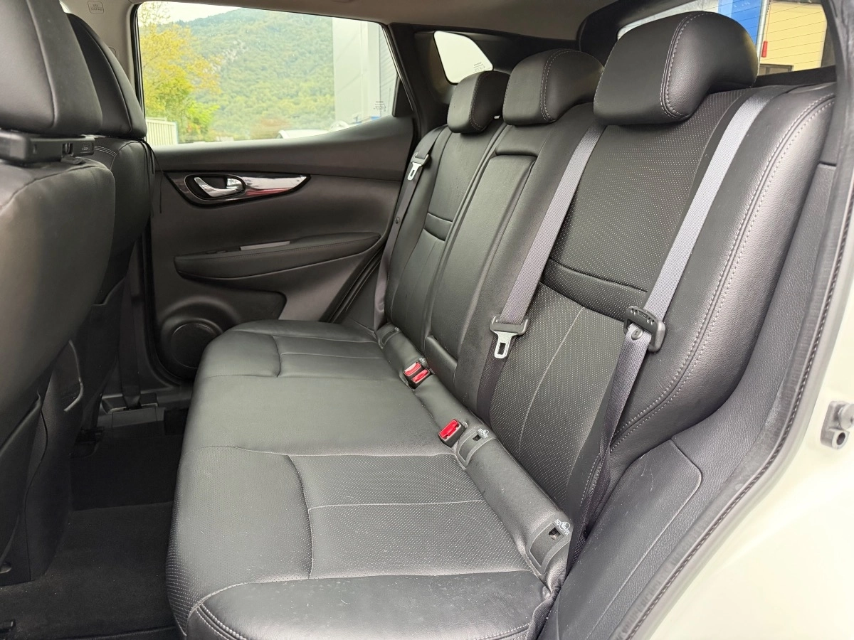 Nissan Qashqai - photo 10