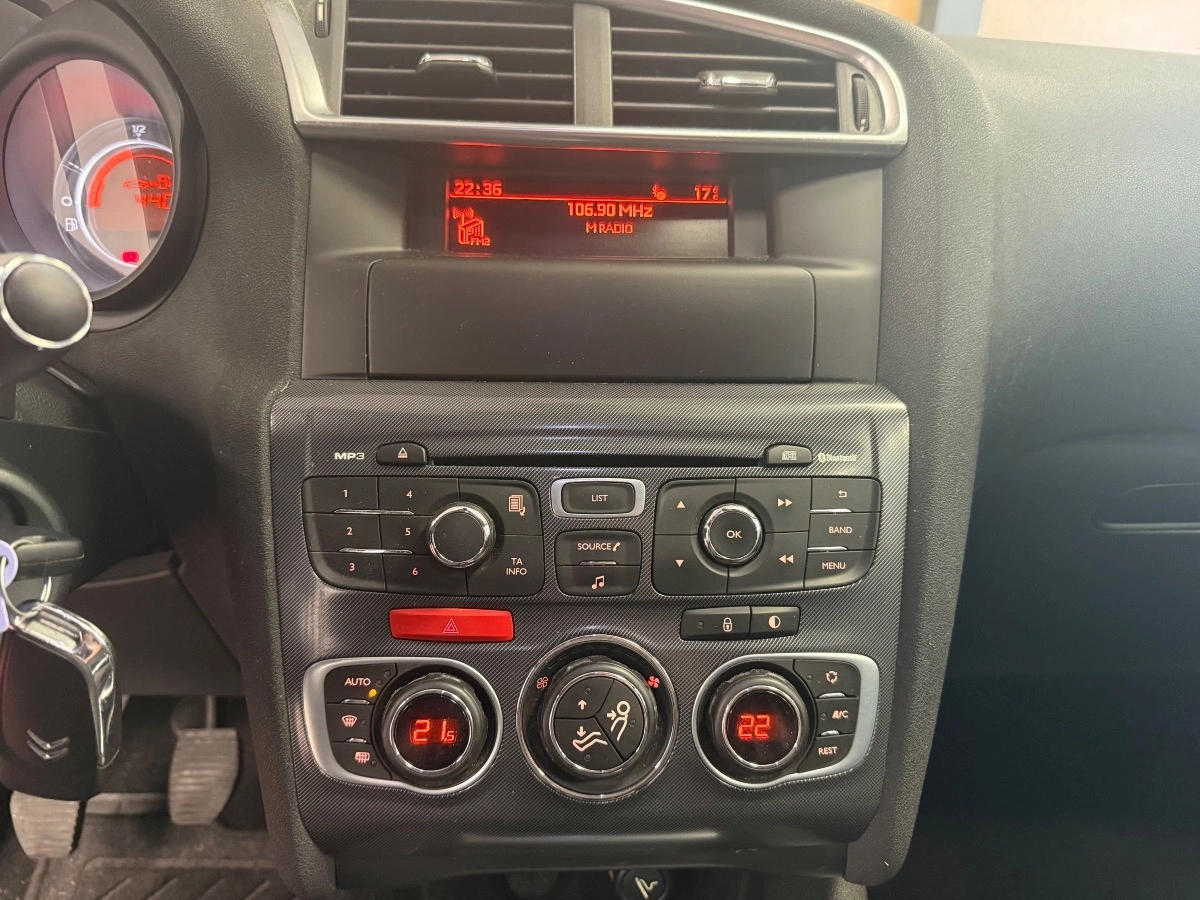 Citroen C4 - photo 17
