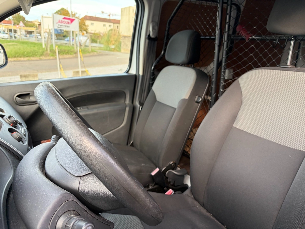 Renault Kangoo Express - photo 11