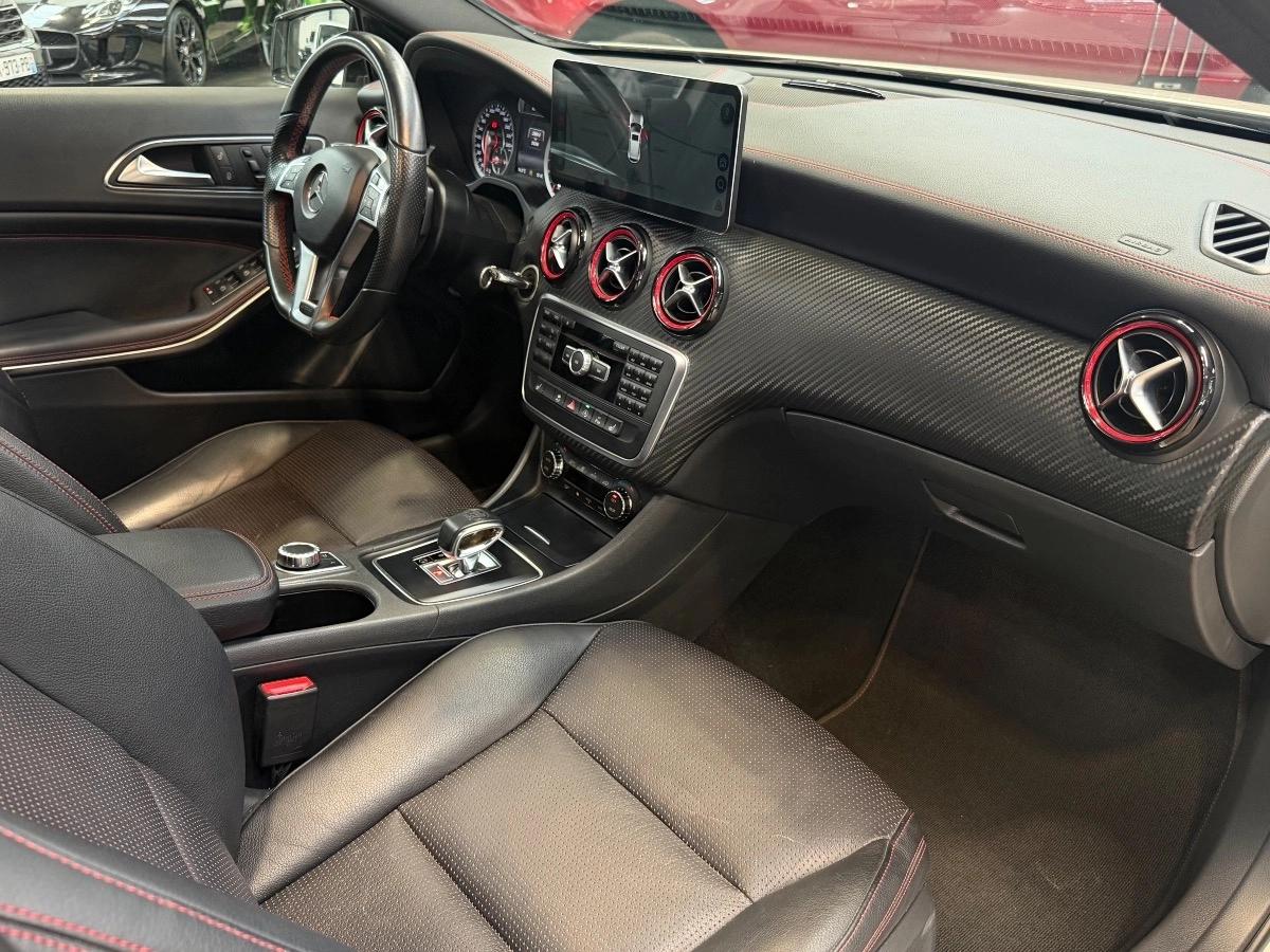 MERCEDES CLASSE A 45 AMG 4-MATIC SPEEDSHIFT 360CH - KIT AERO/TOIT OUVRANT/SIEGES CHAUFFANTS