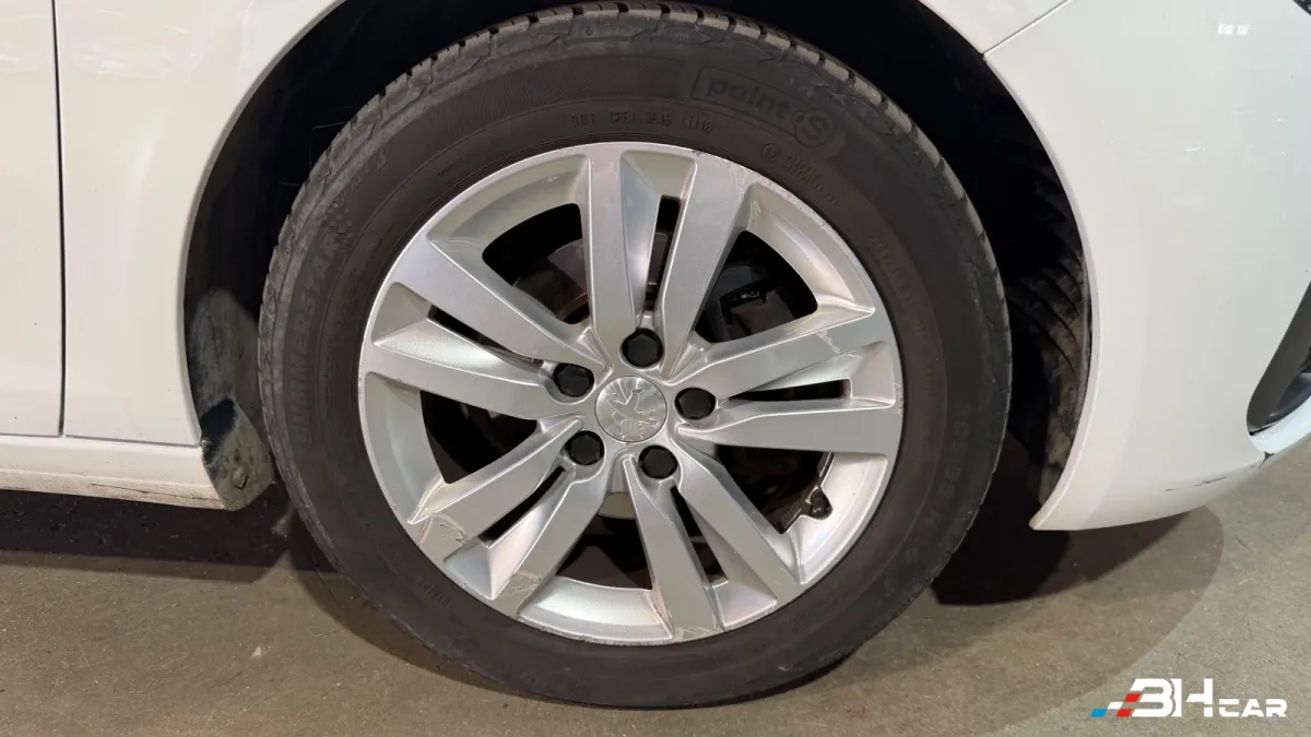 Peugeot 308 - photo 14