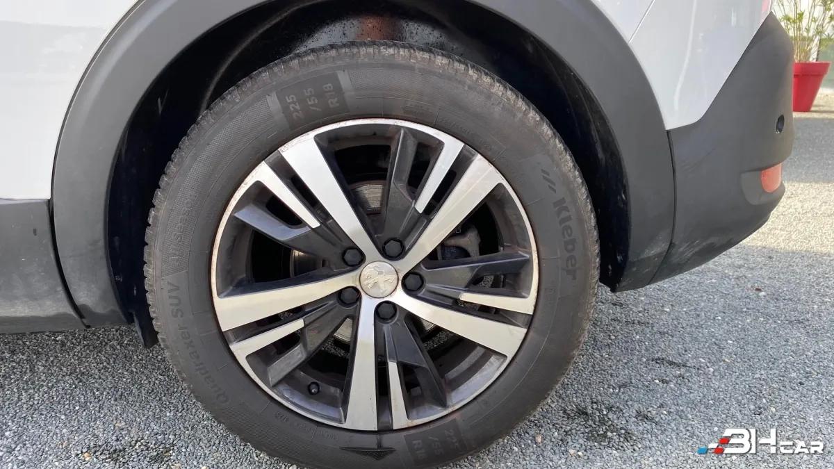 Aperçu indisponible de Peugeot 5008