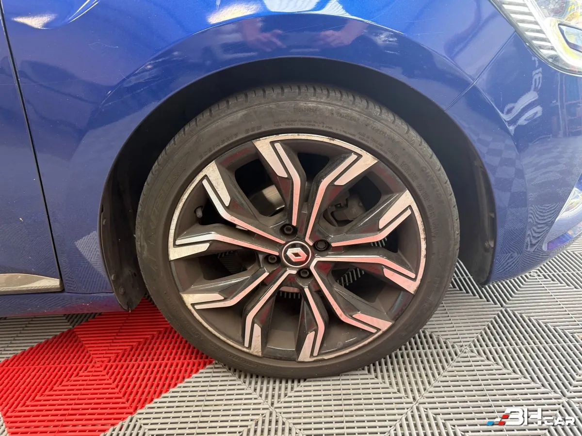 Renault Clio - photo 18