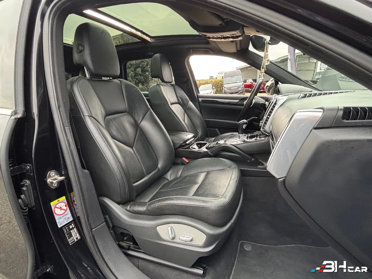 Porsche Cayenne - photo 22