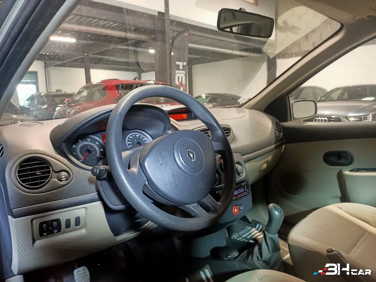 Renault Clio - photo 13