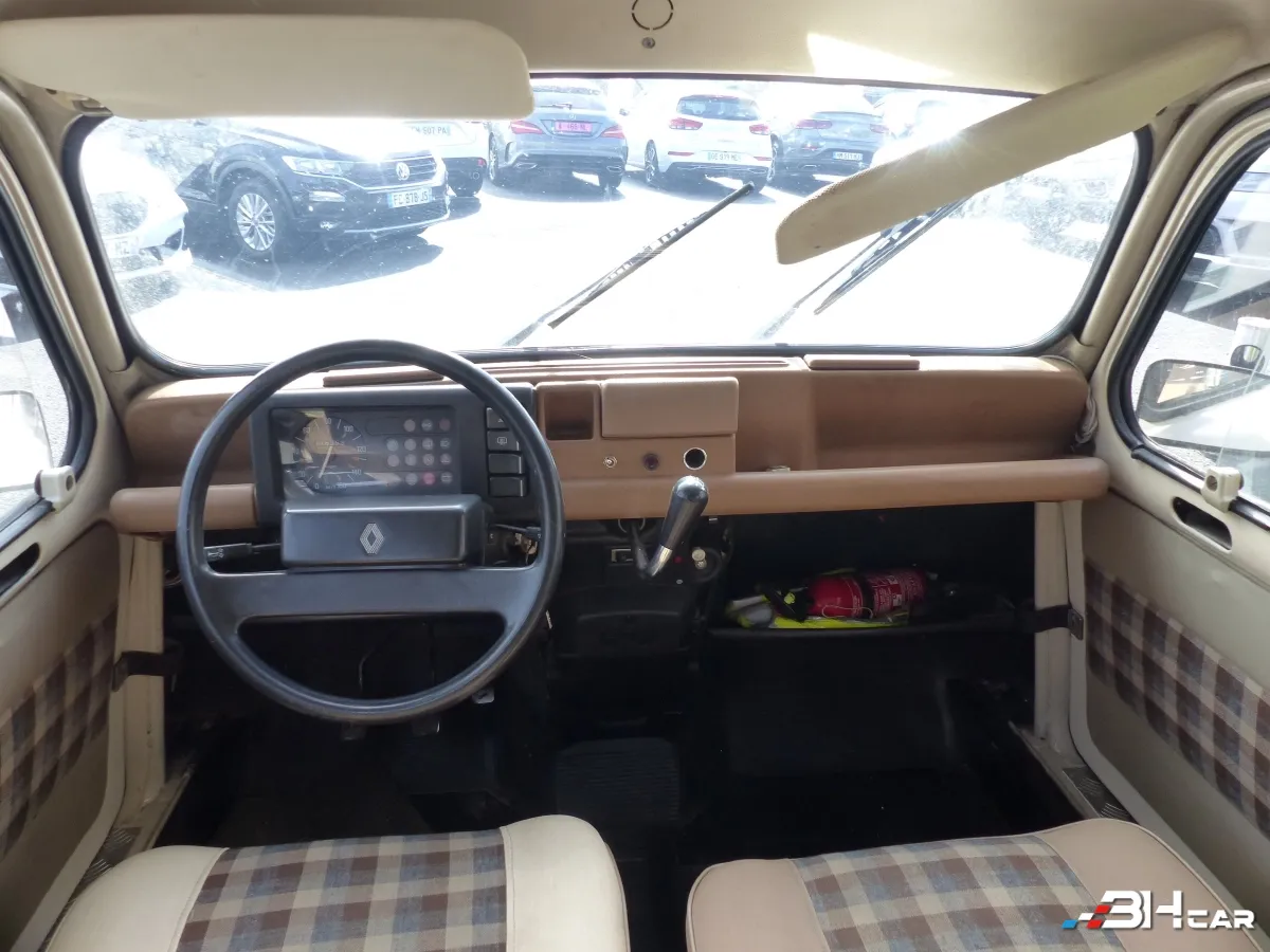 Renault R4 - photo 7