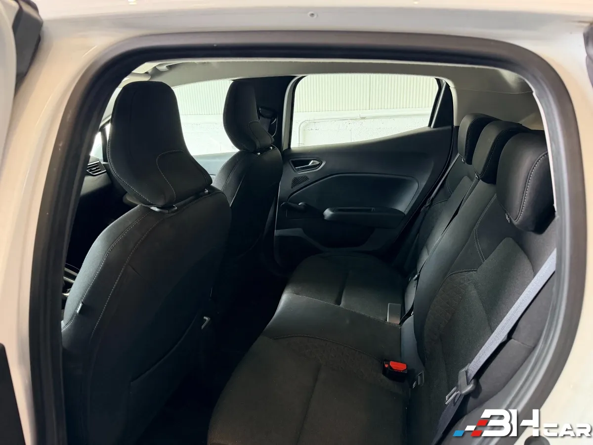 Renault Clio - photo 20