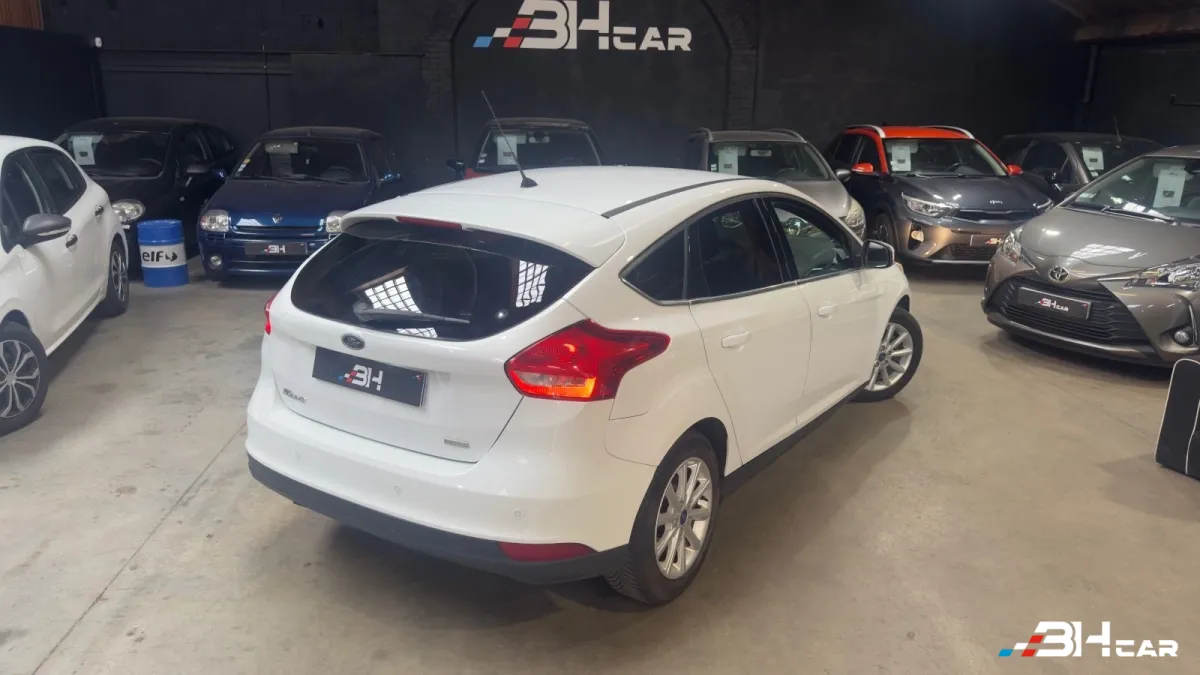 Ford Focus - photo 2