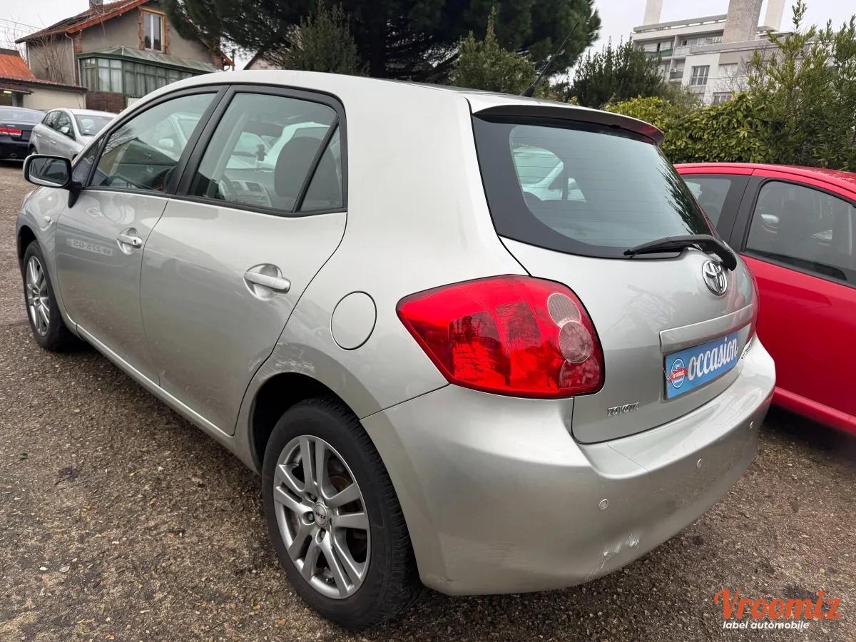 TOYOTA AURIS 1.6i SOL BVA