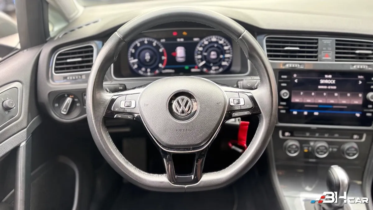 Volkswagen Golf - photo 9