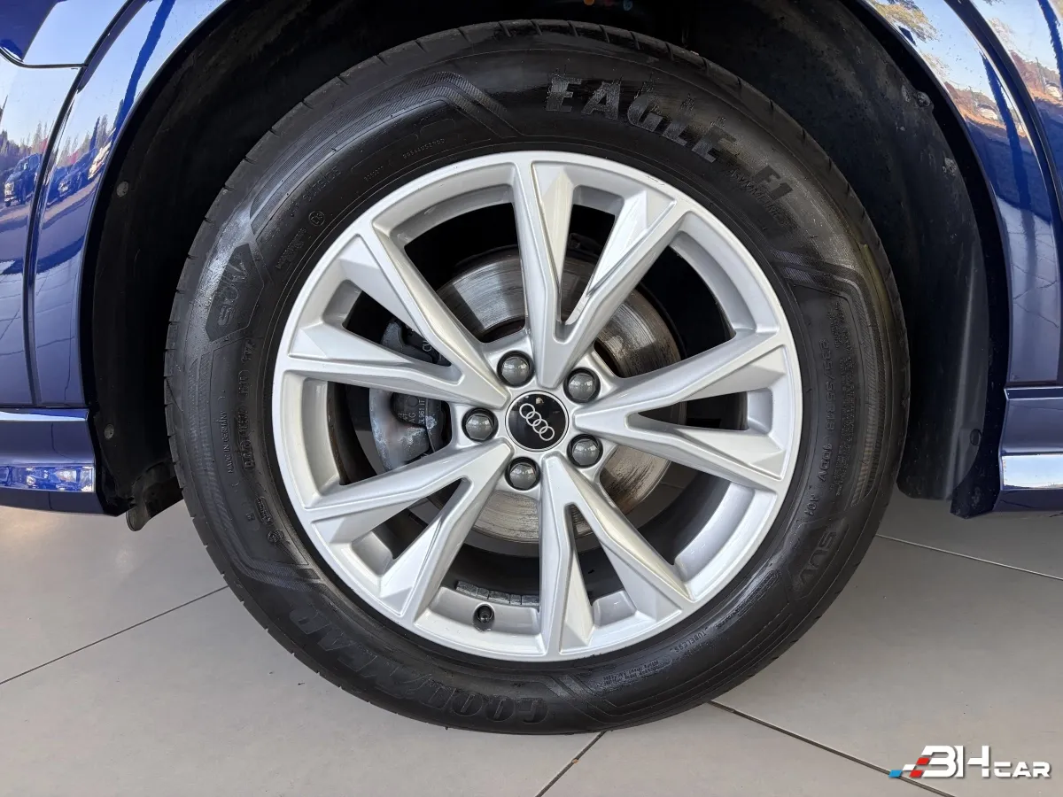 Audi Q3 - photo 13