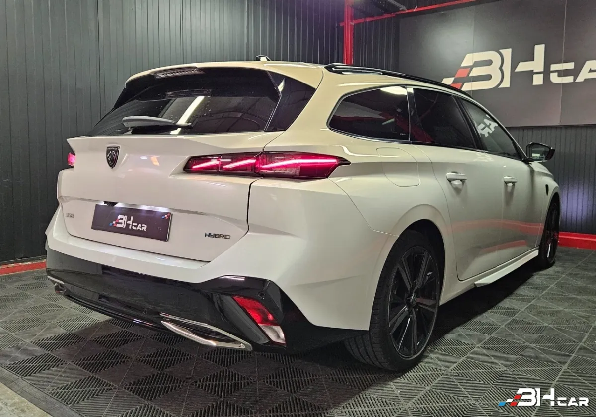Peugeot 308 - photo 2