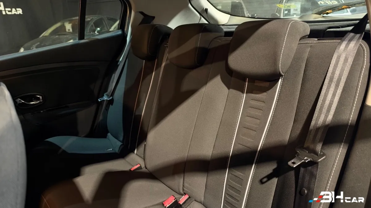 Renault Megane - photo 15