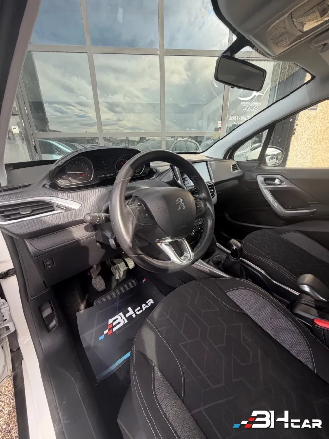 Peugeot 2008 - photo 8