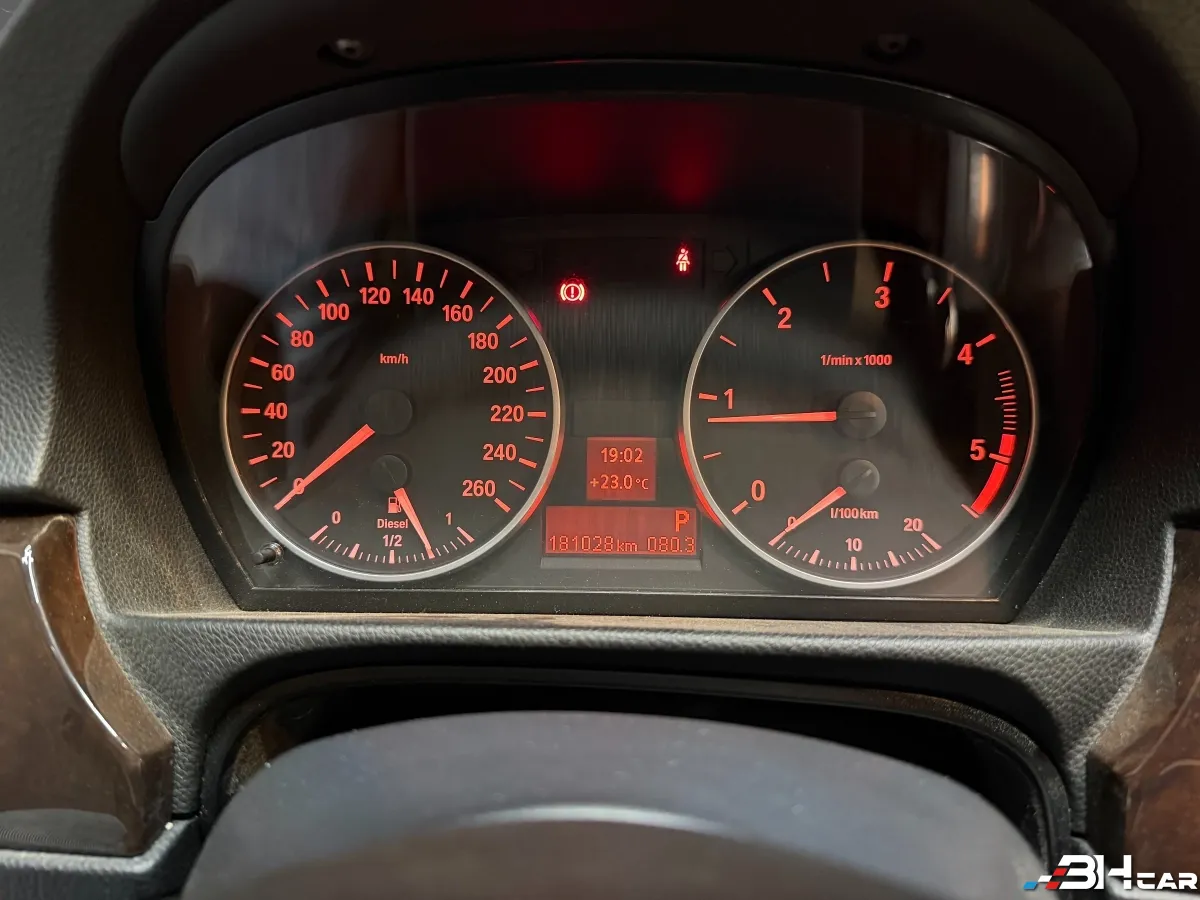 Bmw Serie 3 - photo 16