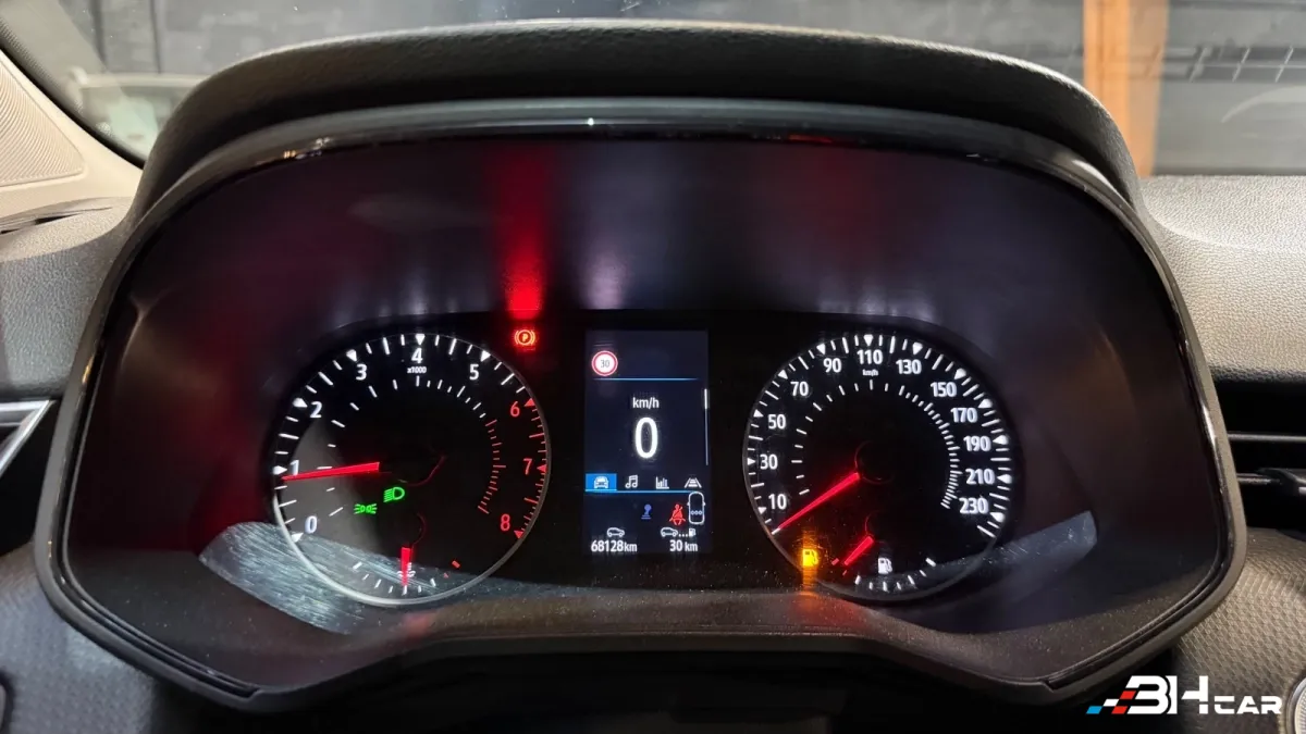 Renault Clio - photo 22